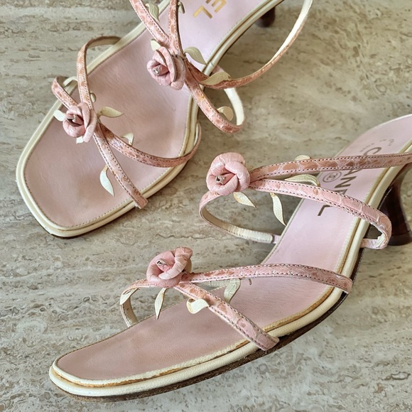 Vintage Chanel Rosebud Sandal Kitten Heels - Picture 8 of 13